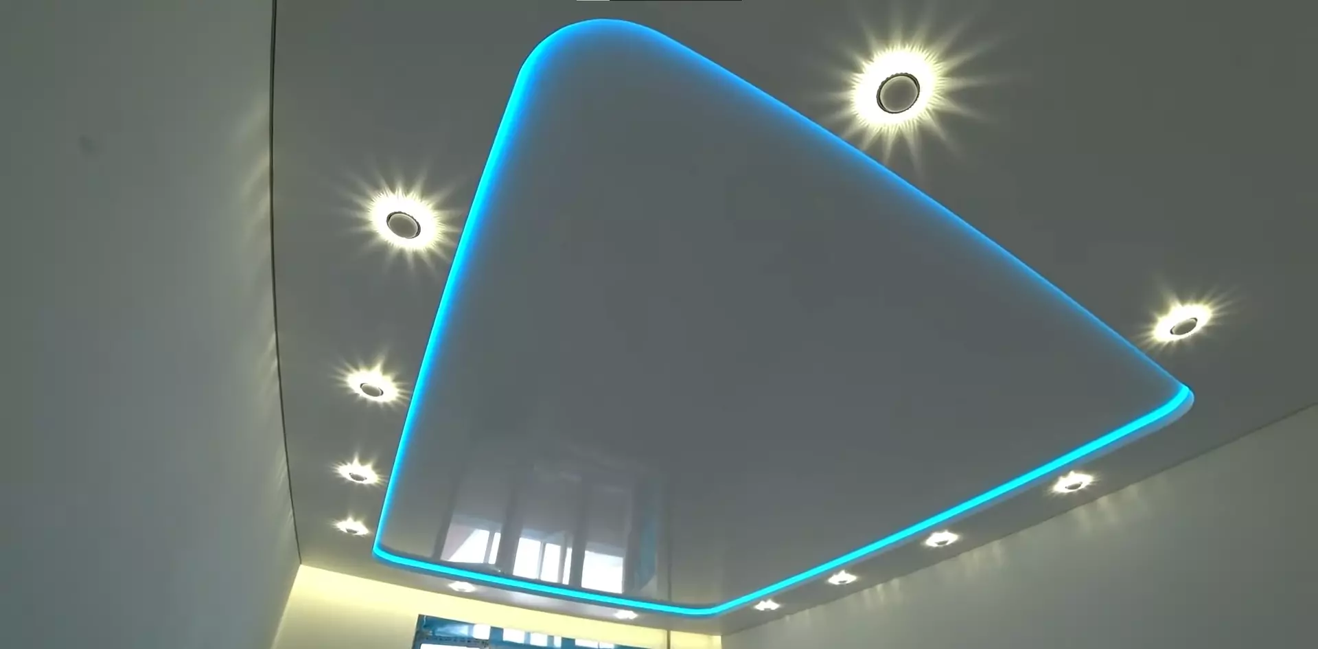 Оренбург, проспект Дзержинского, 18, фото 1